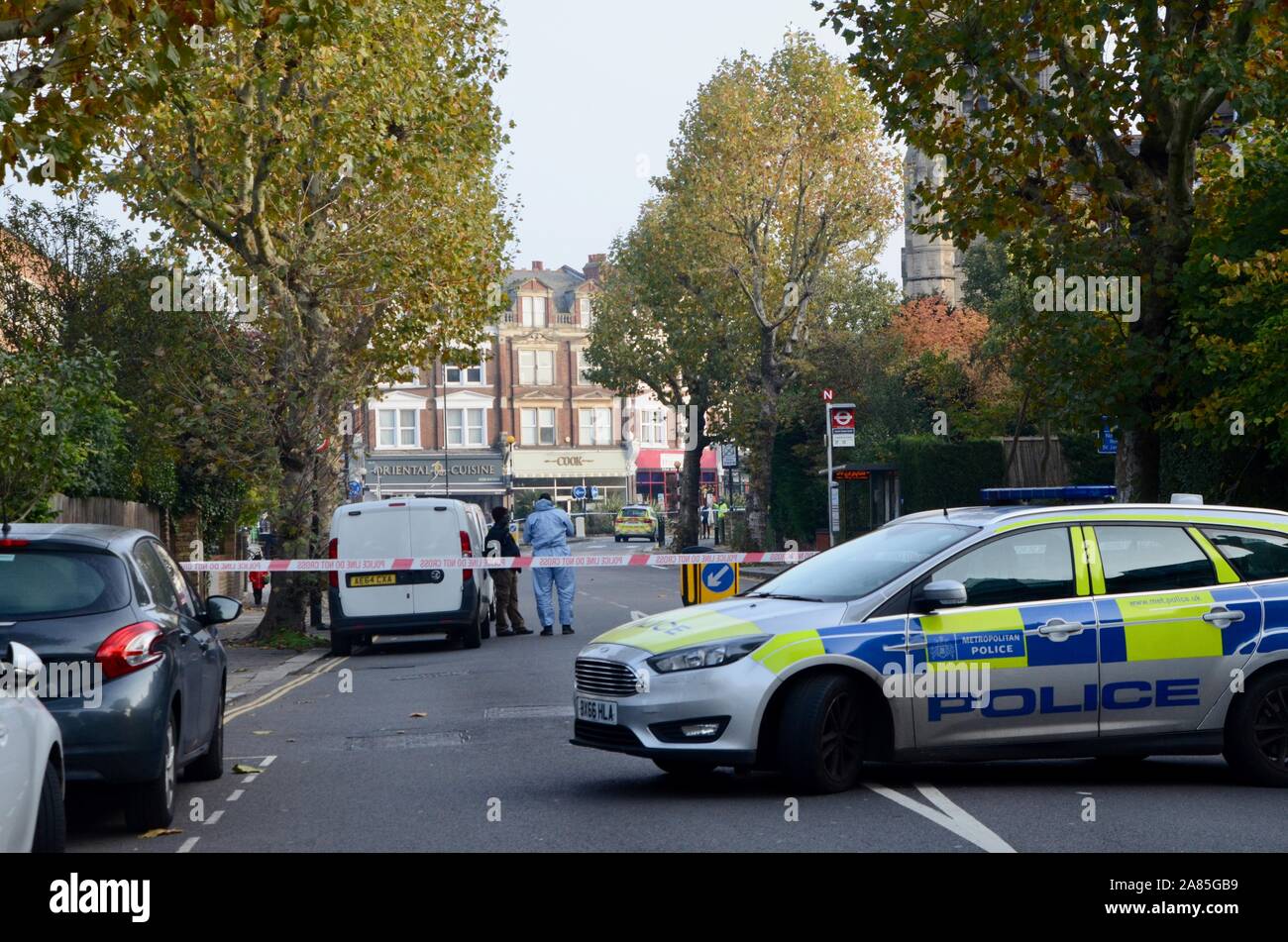 Polizei Vorfall untersuchen Erstechen von Mann in Muswell Hill North London, 31. Oktober 2019 Stockfoto