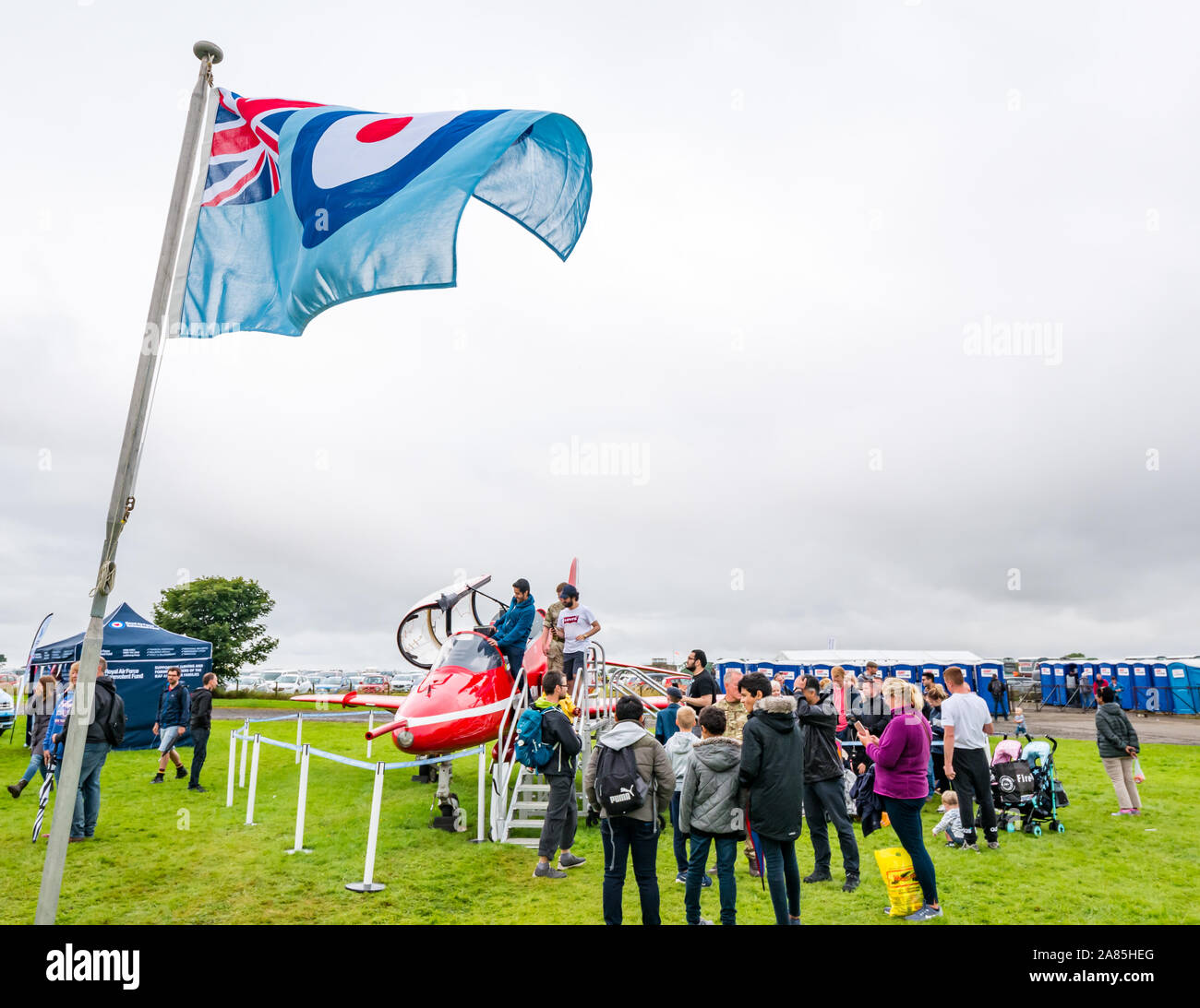 Roter Pfeil BAE Systems Hawk Flugzeug auf dem Display, der Nationalen Airshow, East Fortune, Schottland, Großbritannien Stockfoto