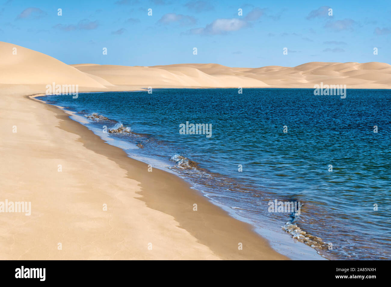 Lac Naila - Wüste Sahara Sand Dünen an der Atlantikküste, Marokko. Stockfoto