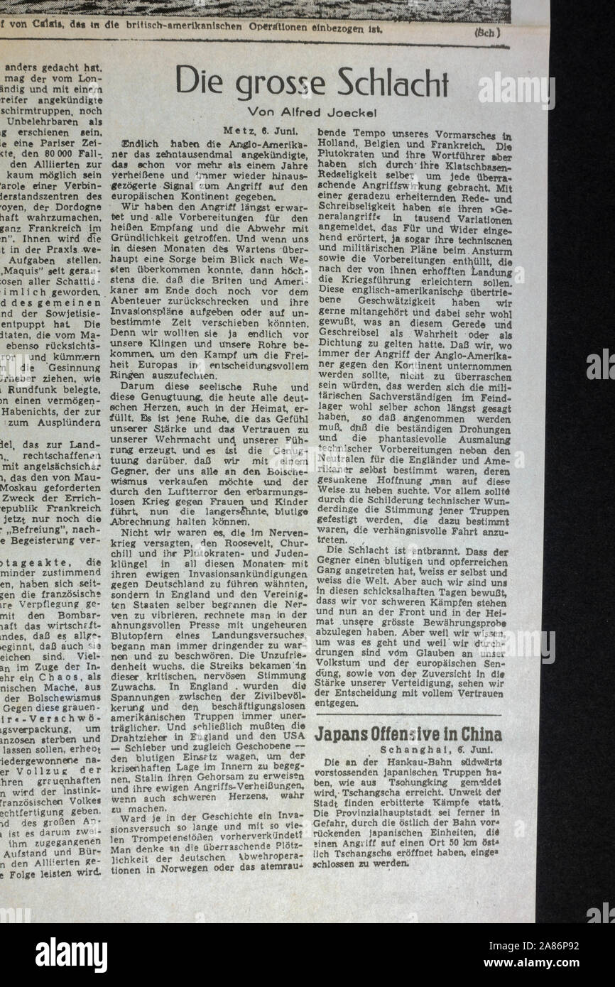 "Der Große Kampf" Schlagzeile in der Zeitung MZ am Abend am 6. Juni 1944 kündigte die Verbündeten der D-Day Landungen in der Normandie, Frankreich während des Zweiten Weltkriegs. Stockfoto