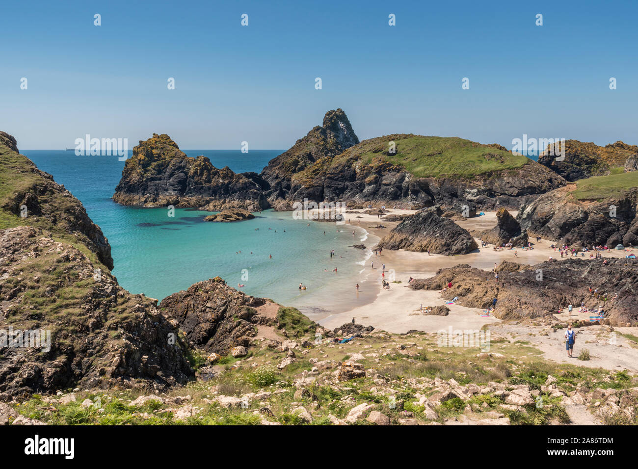 Die beliebten Küste bei Kynance Cove auf der Lizard Halbinsel, Cornwall. Stockfoto