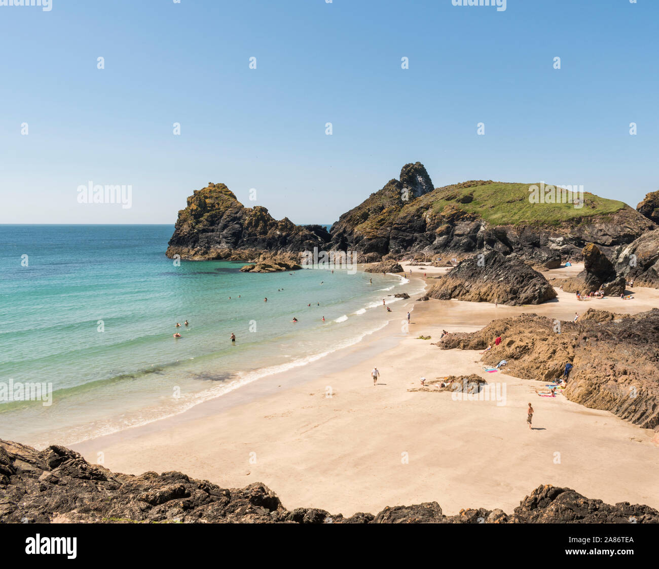 Die beliebten Küste bei Kynance Cove auf der Lizard Halbinsel, Cornwall. Stockfoto