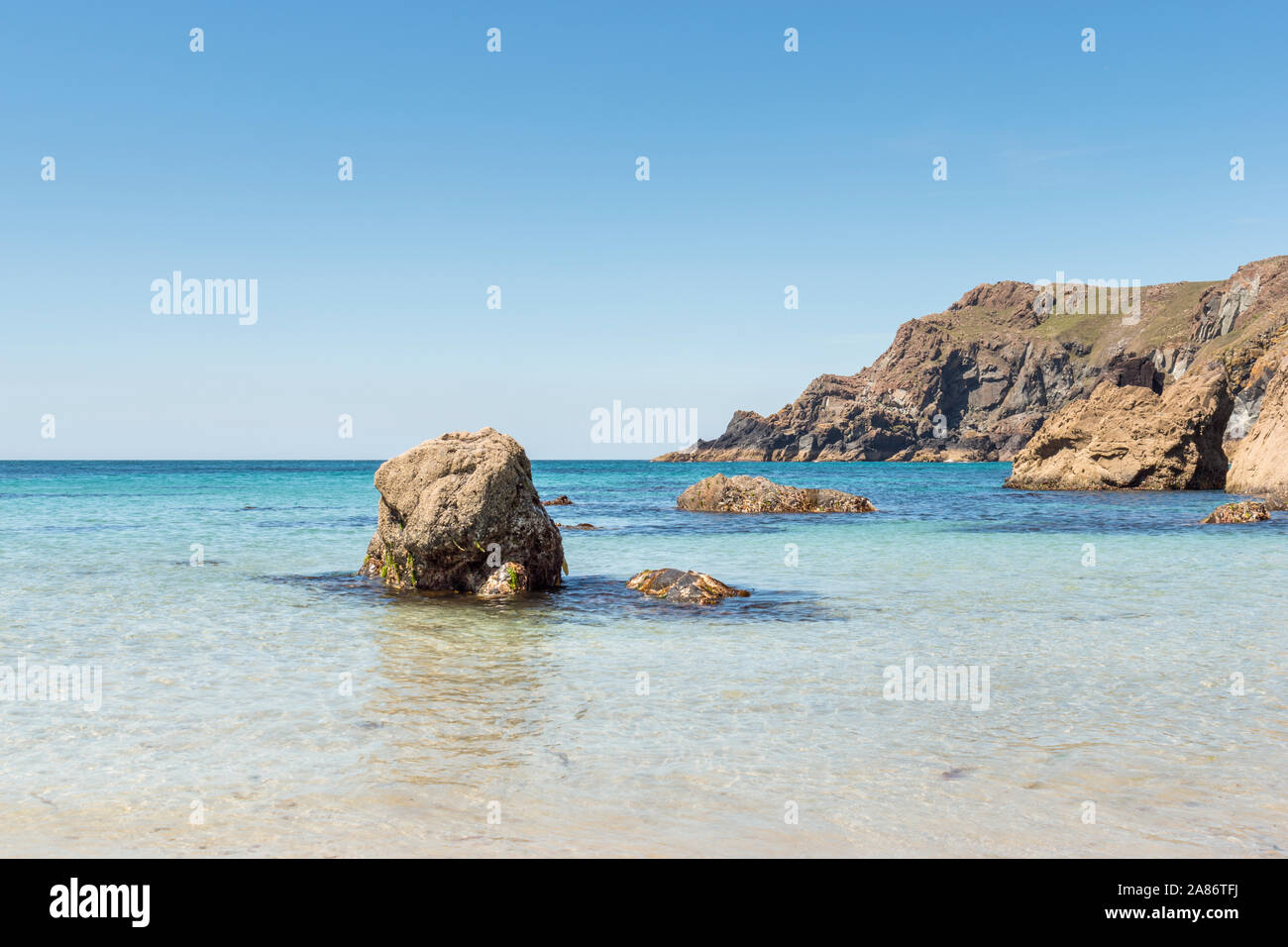 Die beliebten Küste bei Kynance Cove auf der Lizard Halbinsel, Cornwall. Stockfoto
