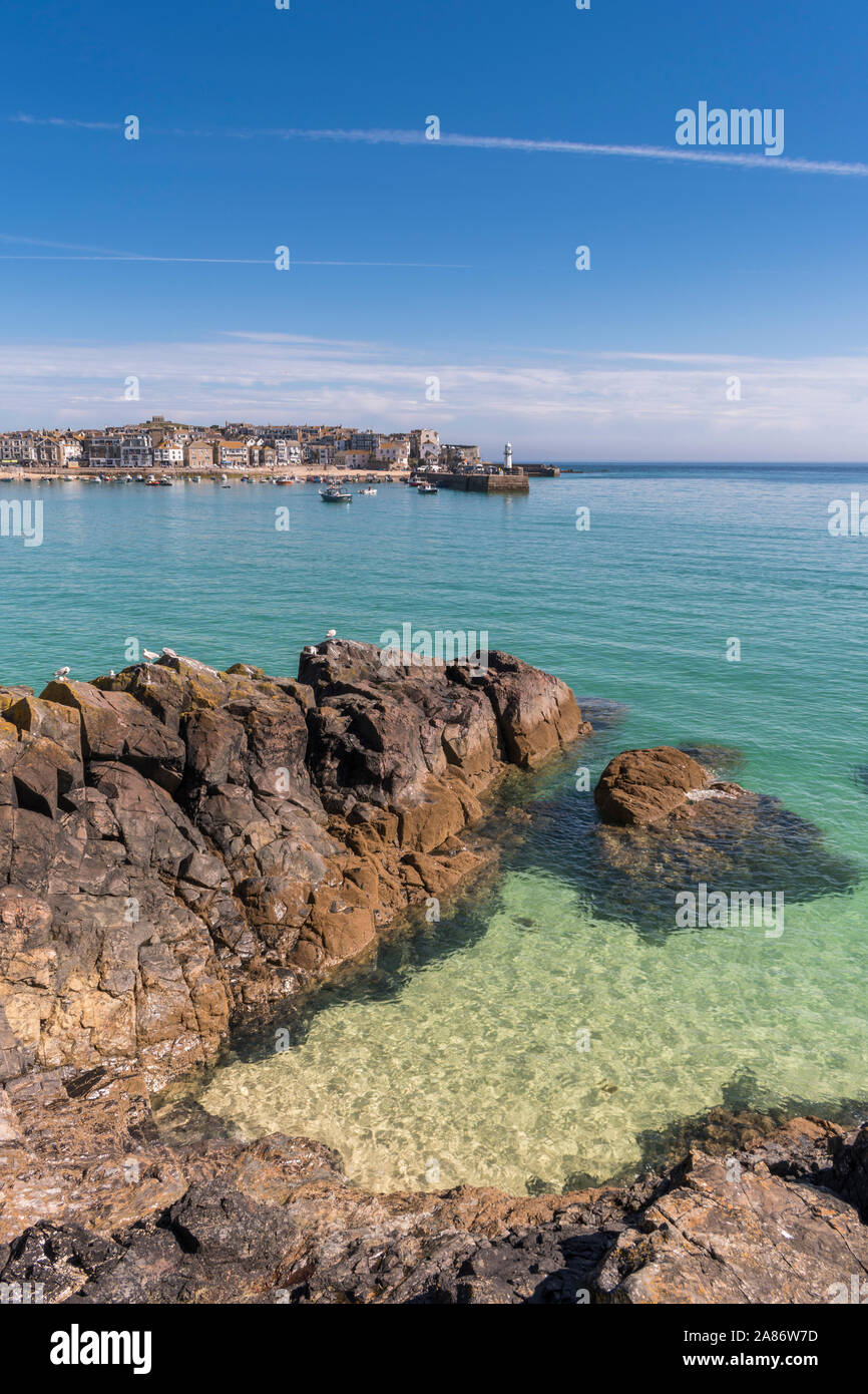 Sommer im beliebten Badeort St. Ives, Cornwall. Stockfoto