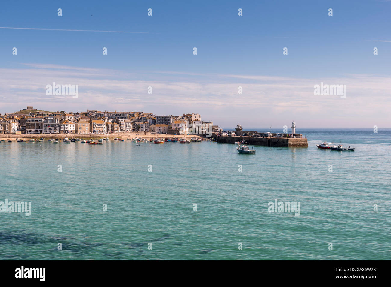 Sommer im beliebten Badeort St. Ives, Cornwall. Stockfoto