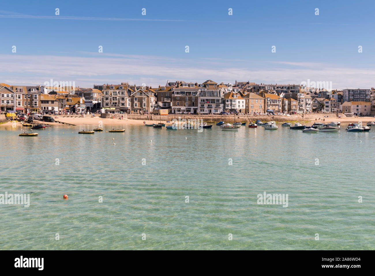 Sommer im beliebten Badeort St. Ives, Cornwall. Stockfoto