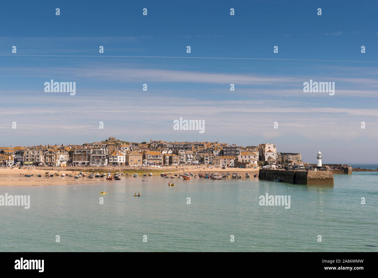 Sommer im beliebten Badeort St. Ives, Cornwall. Stockfoto