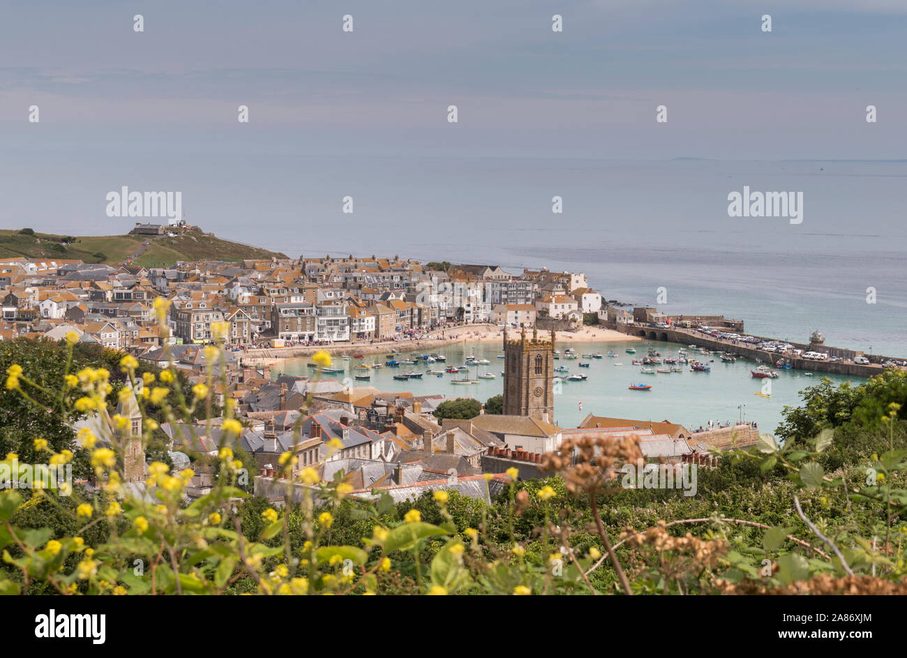 Sommer im beliebten Badeort St. Ives, Cornwall. Stockfoto