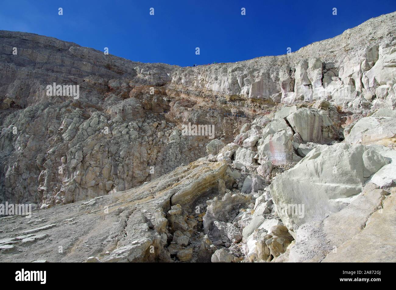 Krater des Kawah Ijen Vulkan auf der Insel Java in Indonesien Stockfoto