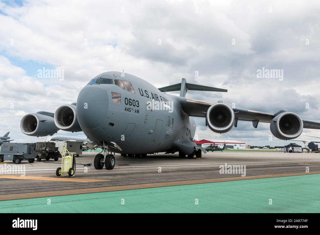 Die United States Air Force C-17 Globemaster III sitzt auf statische Anzeige an die 2018 Vectren Dayton Airshow. Stockfoto