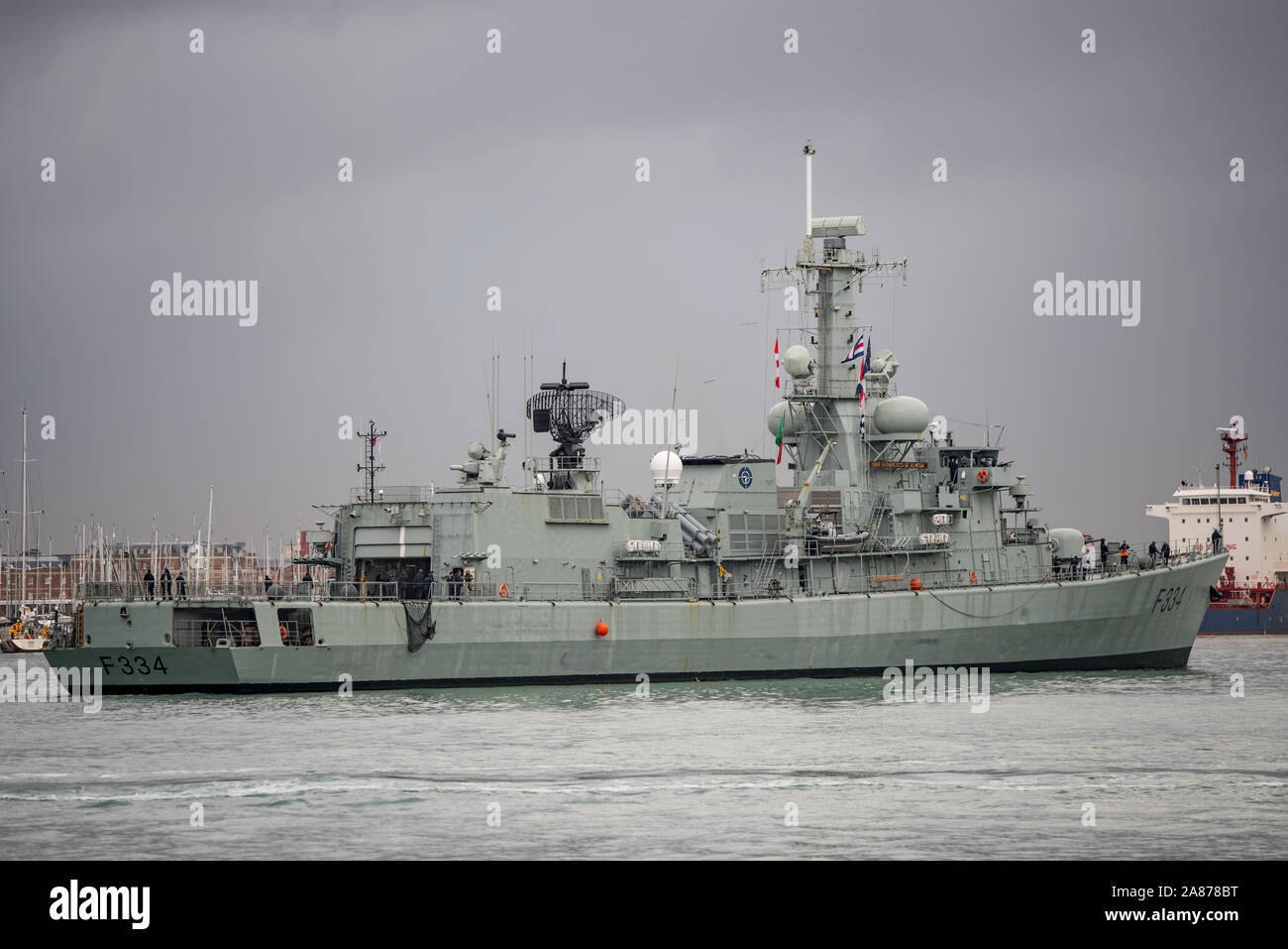 Die Portugiesische Marine Fregatte NFP D. Francisco de Almeida (F 334) bei der Ankunft in Portsmouth Harbour, UK am 4. November 2019 gesehen. Stockfoto