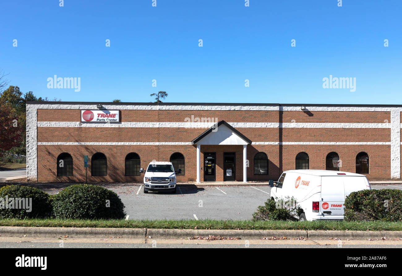 HICKORY, NC, USA-2 NOVEMBER 2019: Eine Trane Parts Center. Trane liefert HVAC Produkte und Systeme. Stockfoto