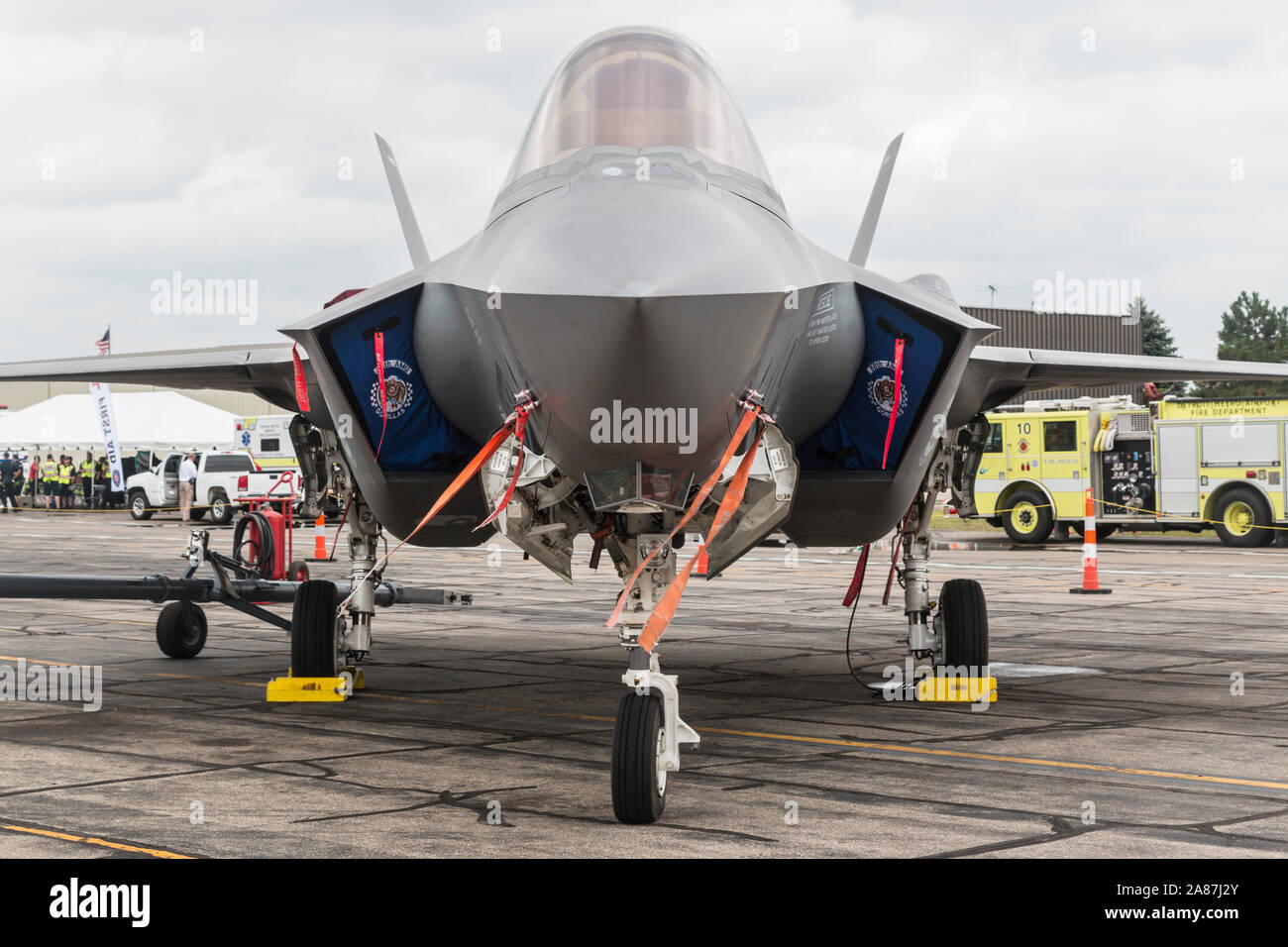 Die United States Air Force F-35 Lightning II kommt an der Willow Run Airport für die Thunder 2018 über Michigan Airshow. Stockfoto