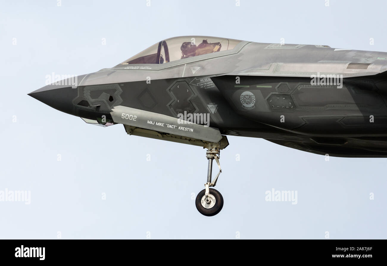 Die United States Air Force F-35 Lightning II kommt an der Willow Run Airport für die Thunder 2018 über Michigan Airshow. Stockfoto
