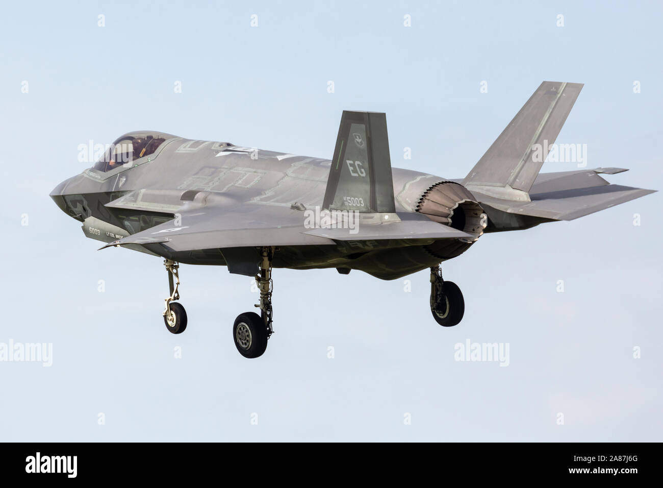 Die United States Air Force F-35 Lightning II kommt an der Willow Run Airport für die Thunder 2018 über Michigan Airshow. Stockfoto