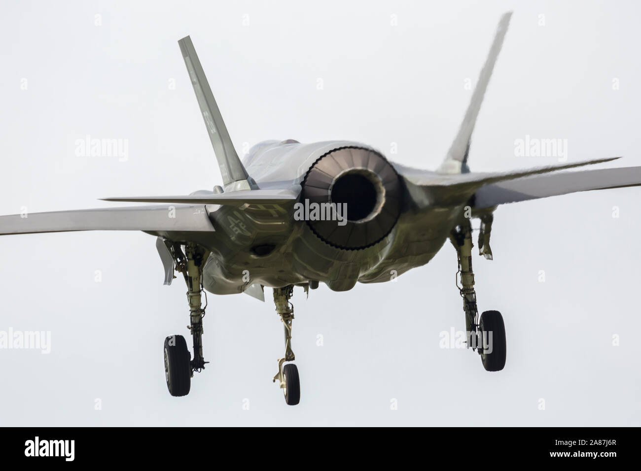 Die United States Air Force F-35 Lightning II kommt an der Willow Run Airport für die Thunder 2018 über Michigan Airshow. Stockfoto