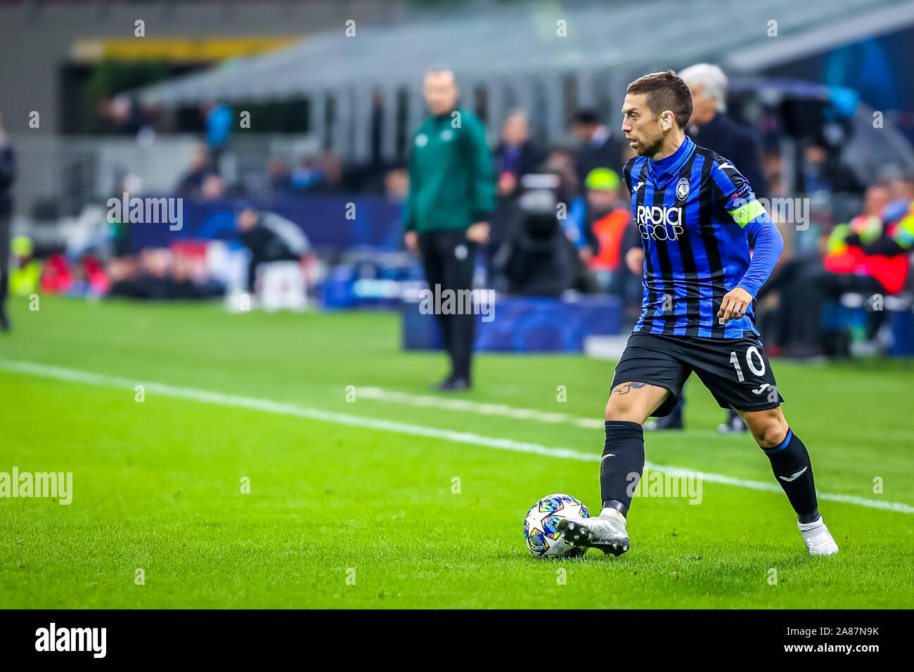 Mailand, Italien. 6 Nov, 2019. Alejandro Gomez (Atalanta bc) während des Turniers runde, Gruppe C, Atalanta vs Manchester City, Fussball Champions League Männer Meisterschaft in Mailand, Italien, 06. November 2019 - LPS/Fabrizio Carabelli Credit: Fabrizio Carabelli/LPS/ZUMA Draht/Alamy leben Nachrichten Stockfoto