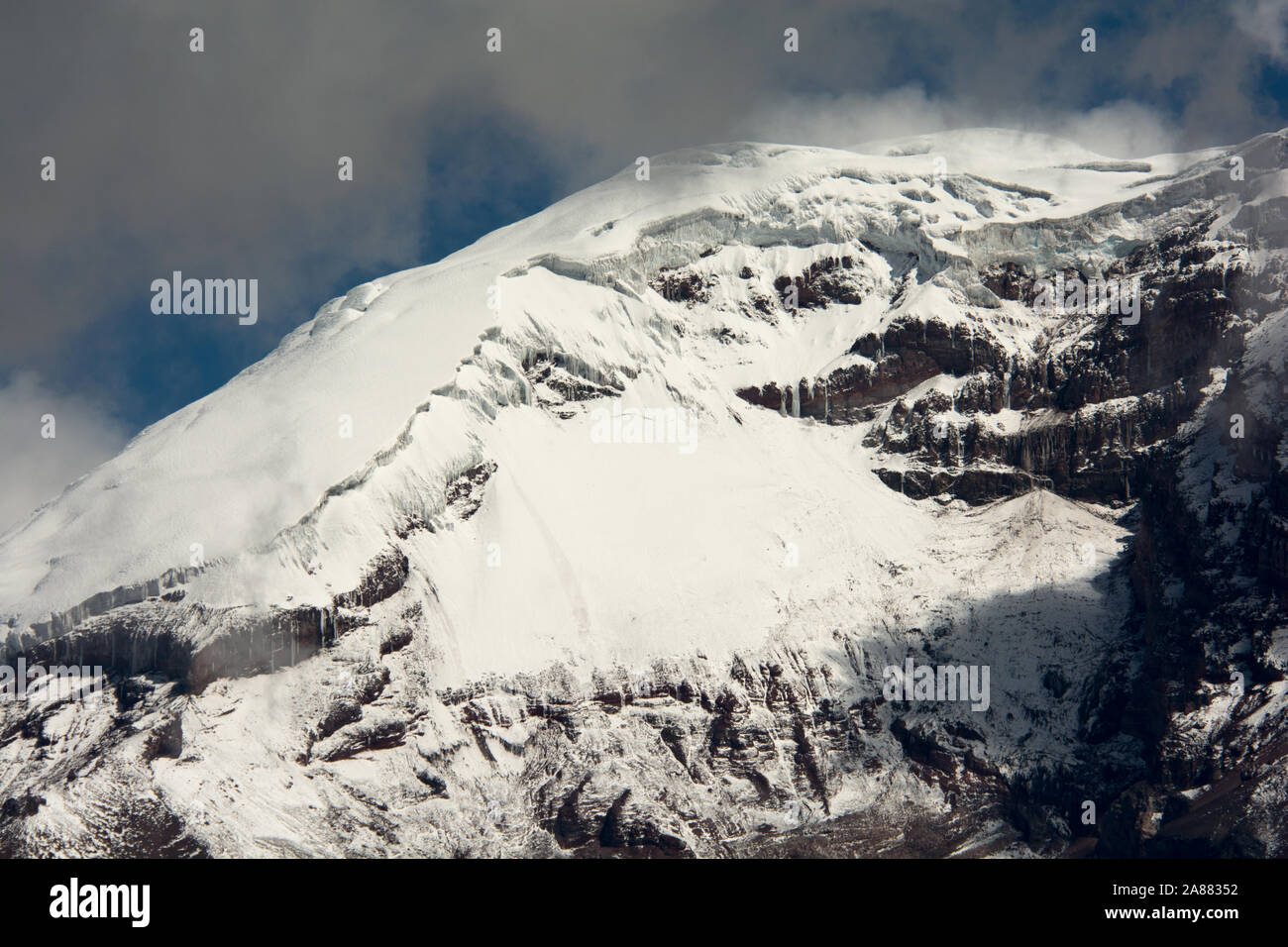 6263 Meter hohe, eisbedeckten Vulkan Chimborazo der höchste Berg in Ecuador. Stockfoto