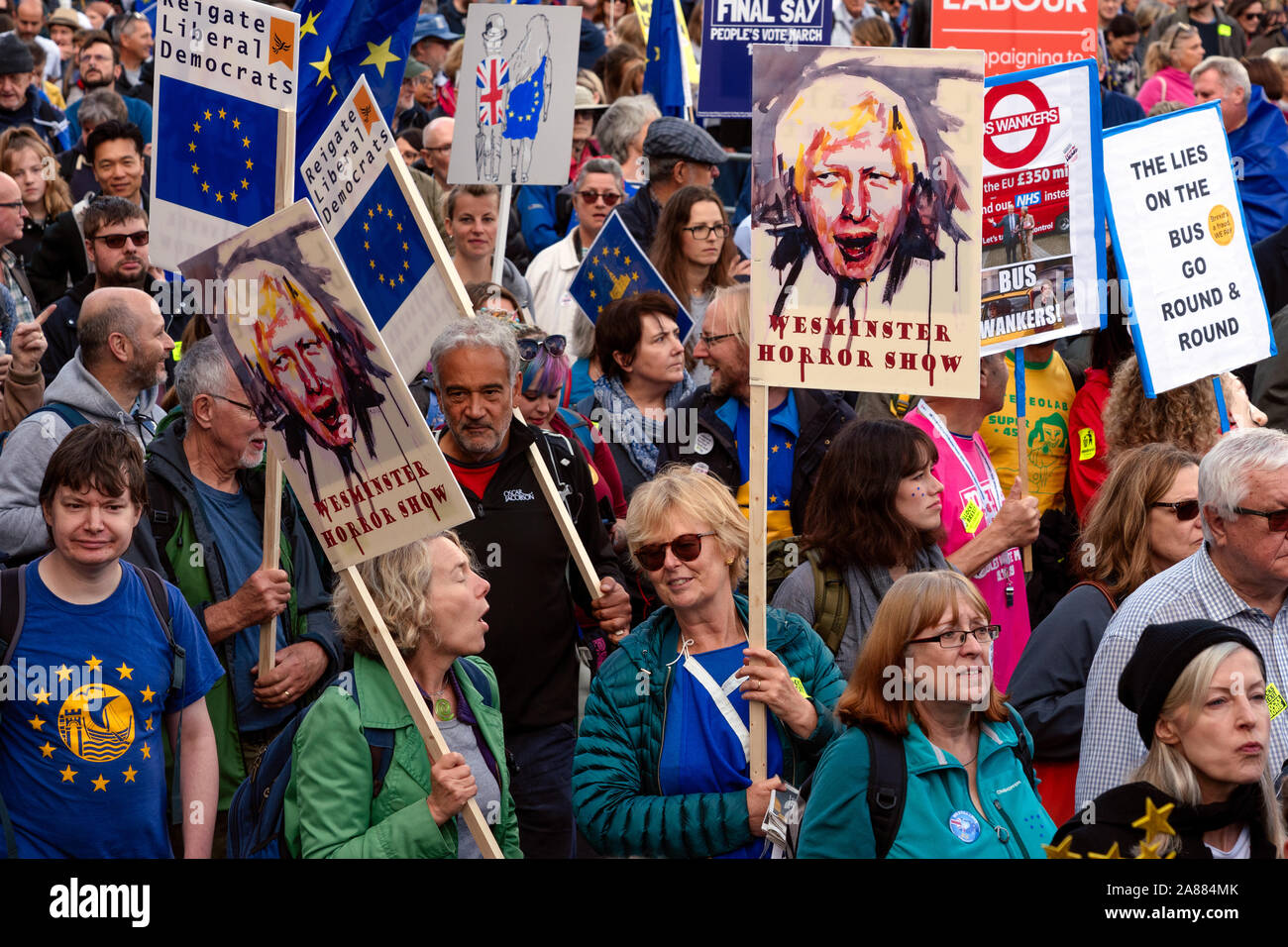 Völker Stimmen anti BREXIT abschließende Demonstration in London vom 19. Oktober 2019 über den Trafalgar Square anspruchsvollen zweiten Referendum Sagen Stockfoto