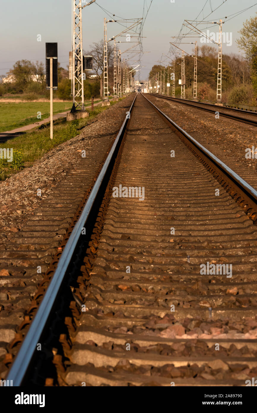 Bahngleis Hintergrund unscharf Stockfoto