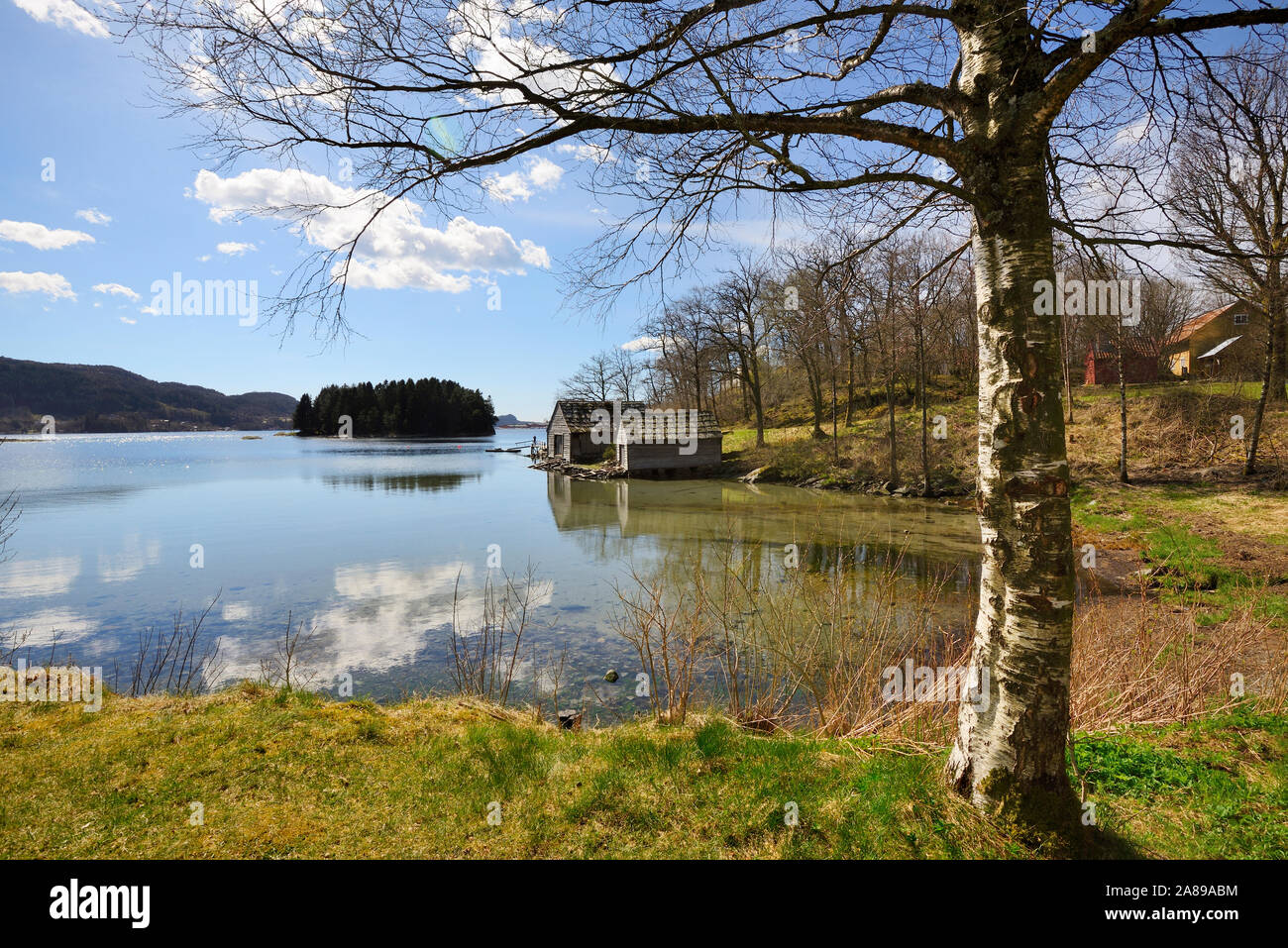 Die westlichen Fjorde an Fana. Bergen County, Norwegen Stockfoto