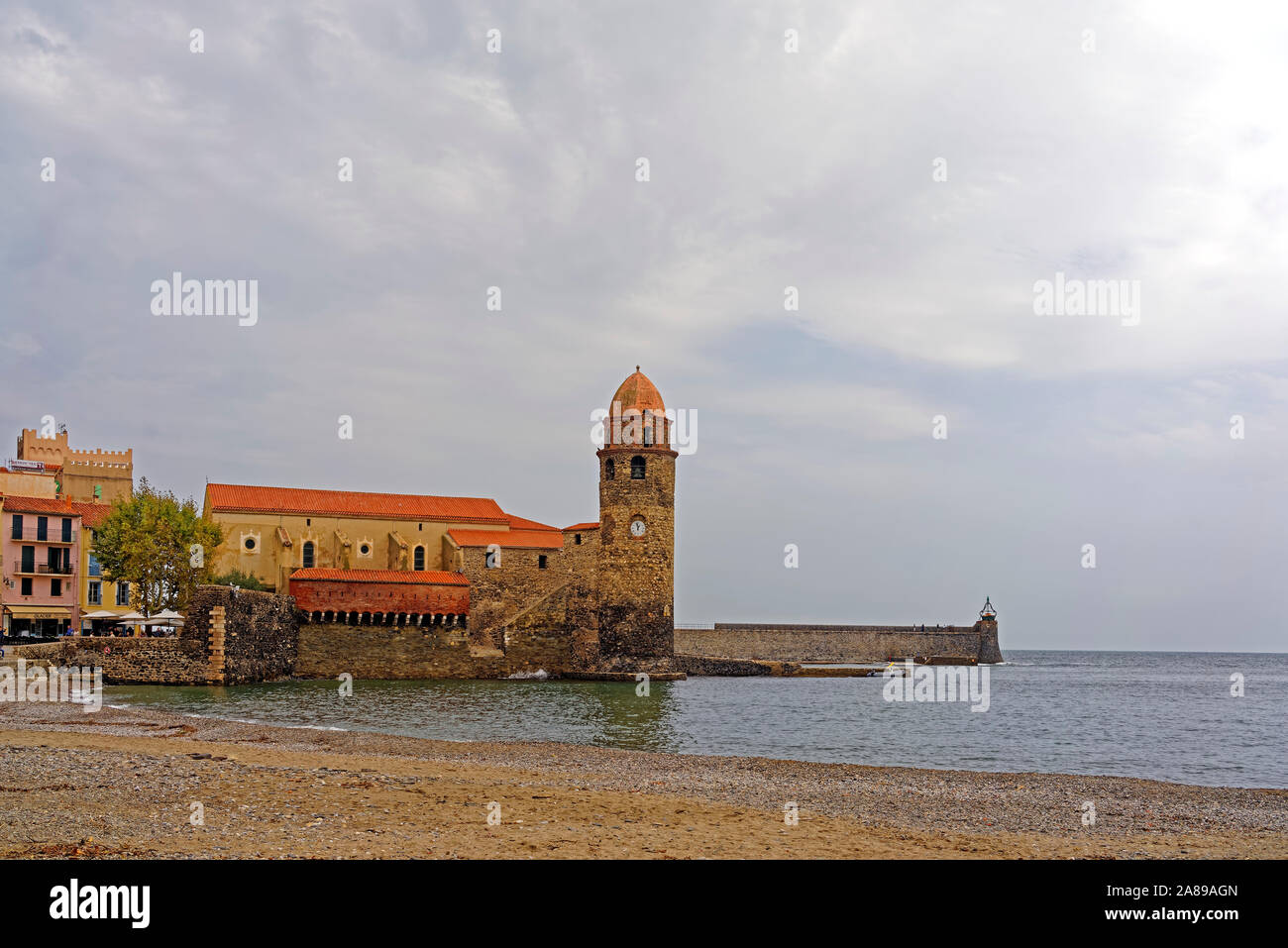 Leuchtturm, Bucht, Kirche, Église Notre-Dame-des-Anges Stockfoto