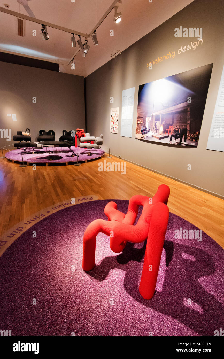 Der Ekstrem (extremen) Stuhl durch den Designer Terje Ekstrom. Museum für Dekorative Kunst und Design. Oslo, Norwegen Stockfoto