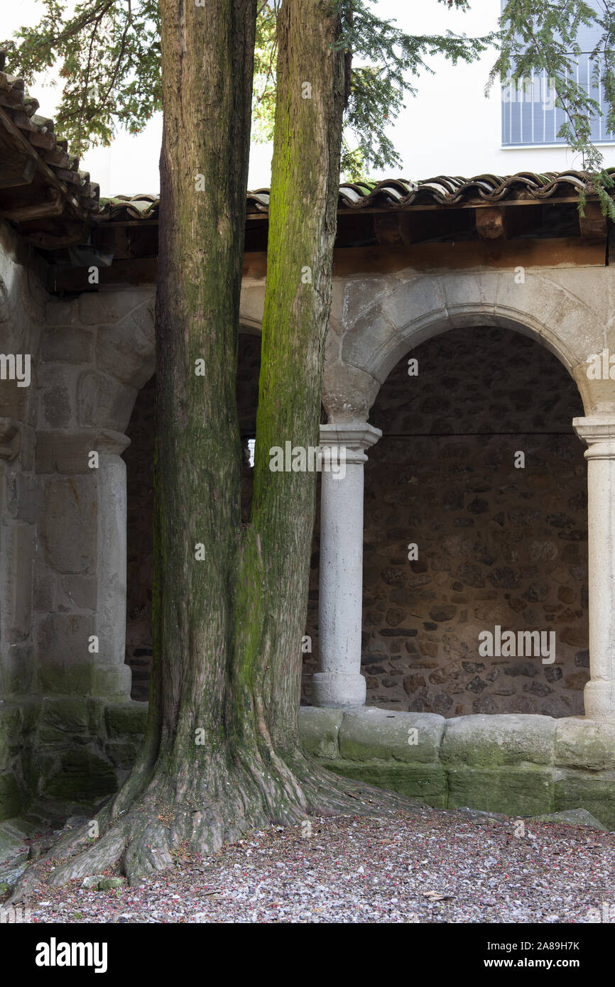 Sant Llorenç de Morunys, Pfarrkirche Església Sant Llorenç Pfarrkirche St. Lorenz, das Kloster, Kreuzgang Stockfoto