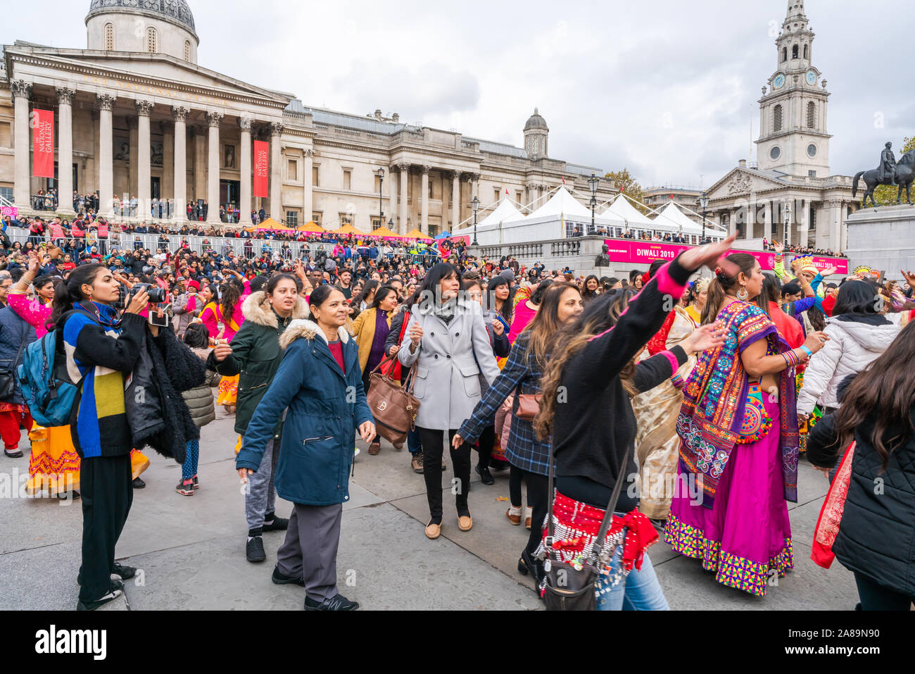 LONDON, UK, November 03, 2019: Die Menschen nehmen an Diwali feiern in London. Diwali, oder deepawali ist die hinduistische Lichterfest gefeiert dur Stockfoto