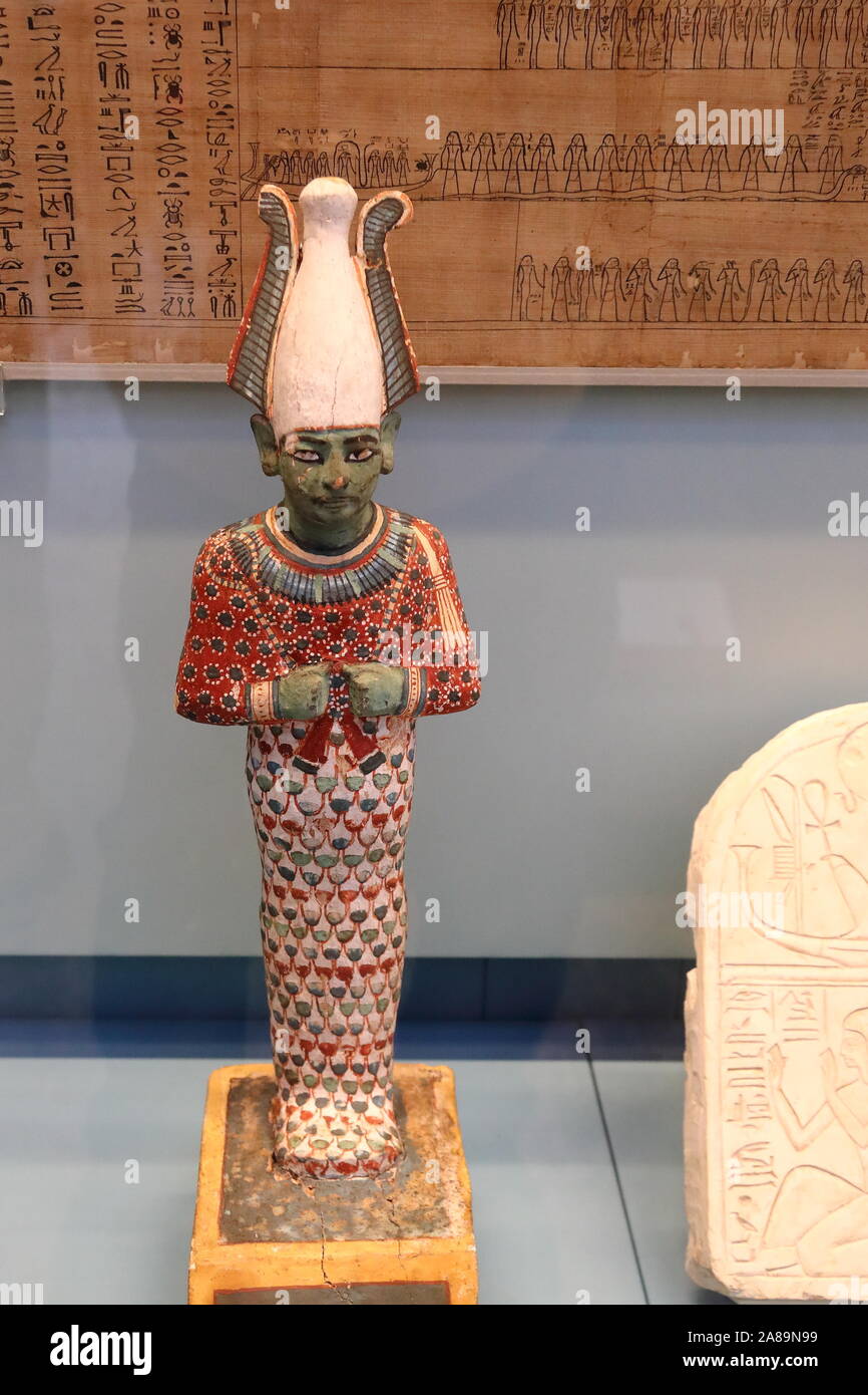 Statue der ägyptische Sonnengott Ra im Britischen Museum in London, Großbritannien Stockfoto