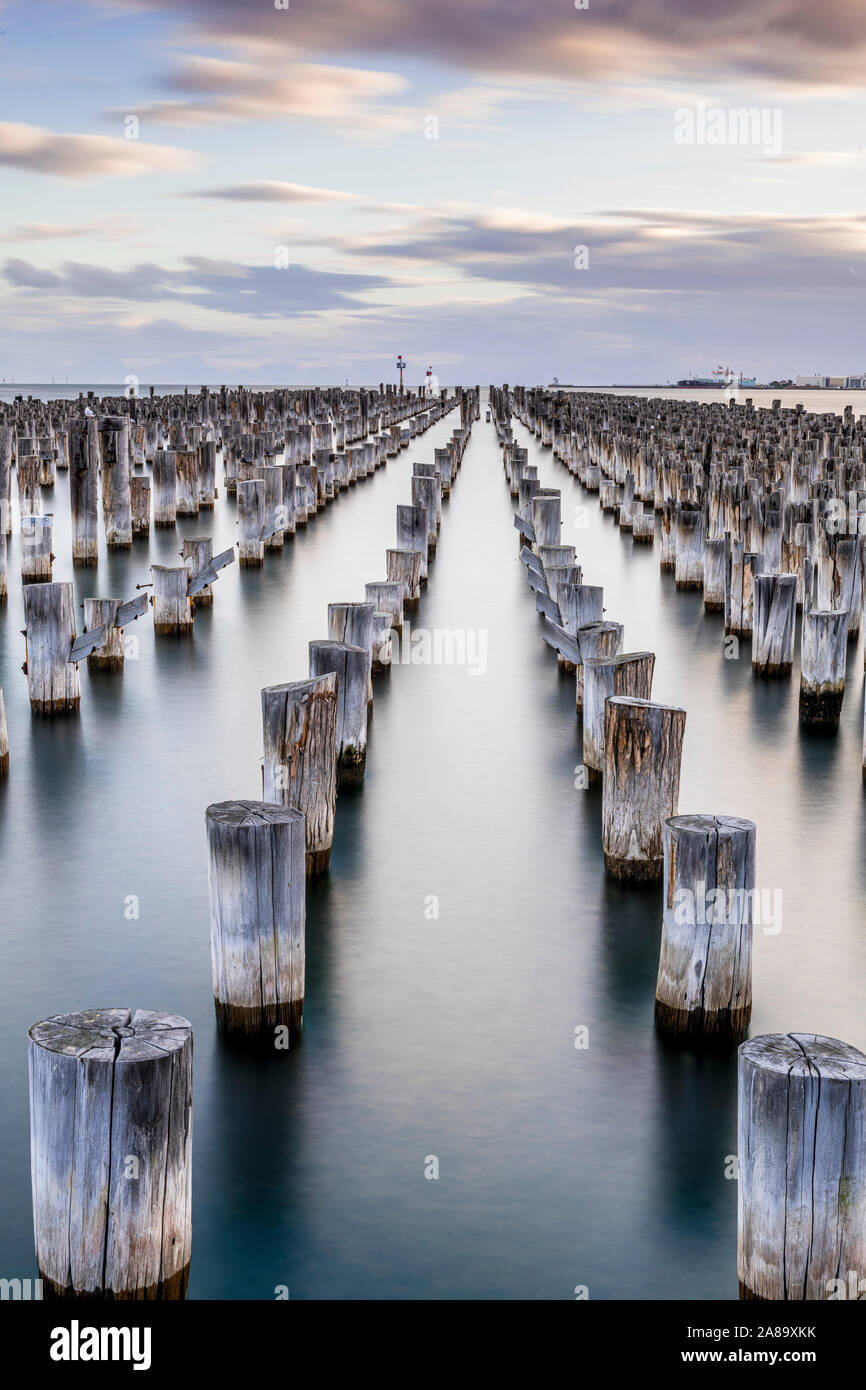 Originalmasten, um 1912 vom Princess Pier in Port Melbourne. Melbourne, Australien. Stockfoto