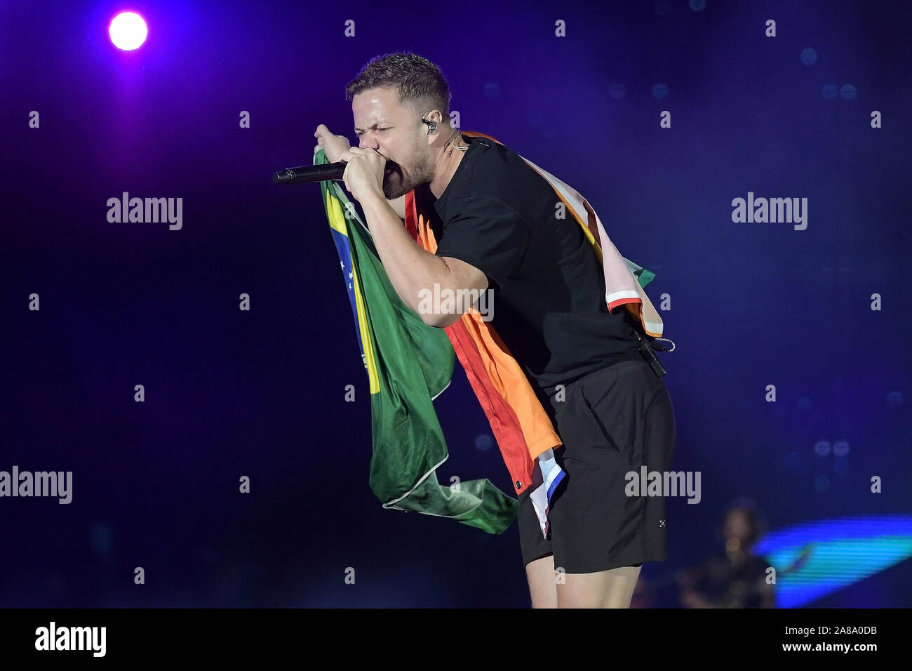 Rio de Janeiro, Brasilien, am 6. Oktober 2019. Sänger Dan Reynolds des Indie Rock Band Drachen bei einem Konzert bei Rock in Rio 2019 in Rio de Janeiro vorstellen. Stockfoto