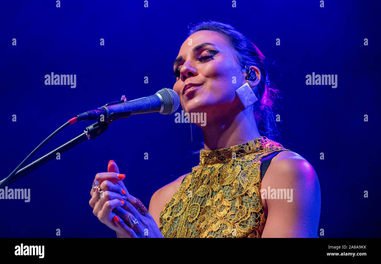 Sirintip Unterstützung Snarky Welpen an der O2 Academy in Bournemouth. Bild: Charlie Raven/Alamy Stockfoto