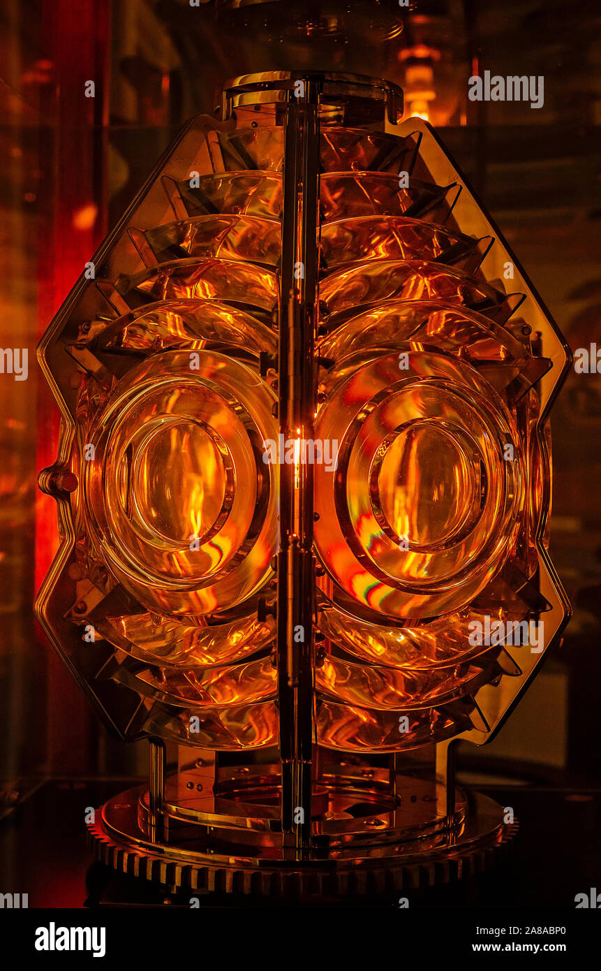 Ein Modell Fresnel Linse ist im Pensacola Leuchtturm und Museum, Oktober 27, 2019, in Pensacola, Florida angezeigt. Stockfoto