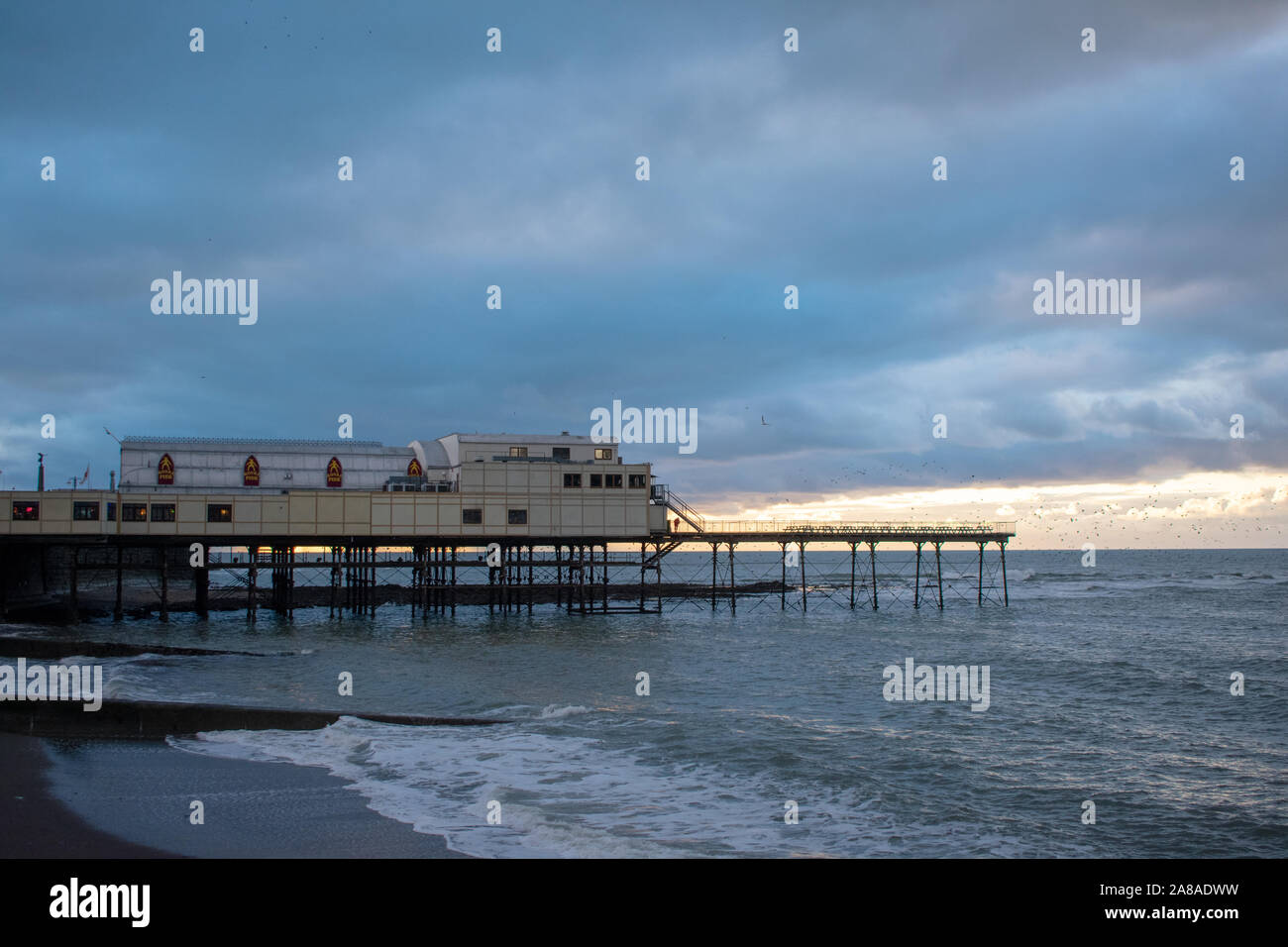 Aberystwyth Stare unter der Edwardianischen Pier Stockfoto