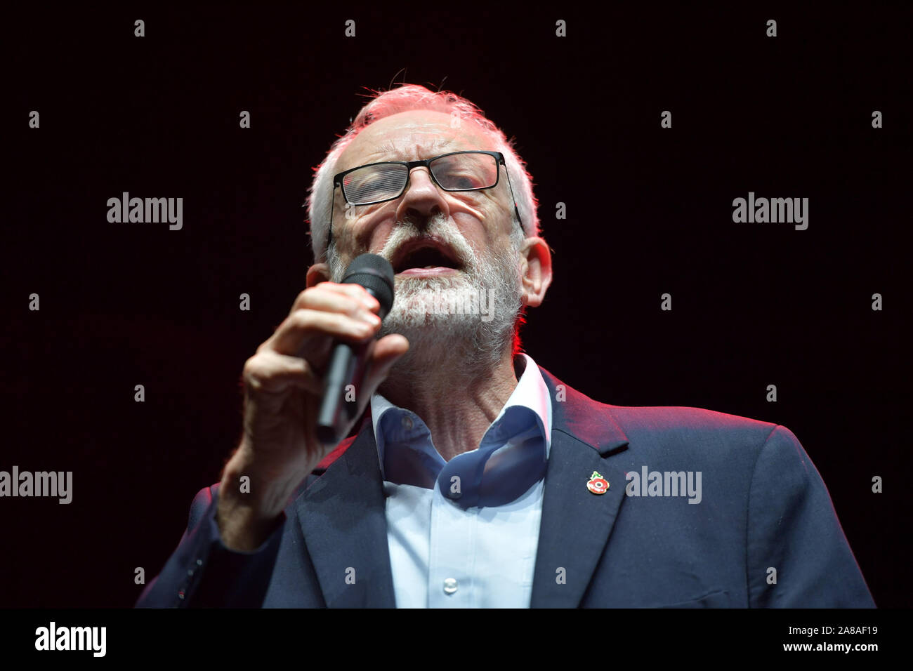 Manchester, Großbritannien. 7. November 2019. Jeremy Corbyn, Führer der Labour Party und MP für Islington Nord, spricht an der allgemeinen Wahl Kundgebung an der O2 Apollo in Ardwick, Manchester statt. © Russell Hart/Alamy Leben Nachrichten. Stockfoto