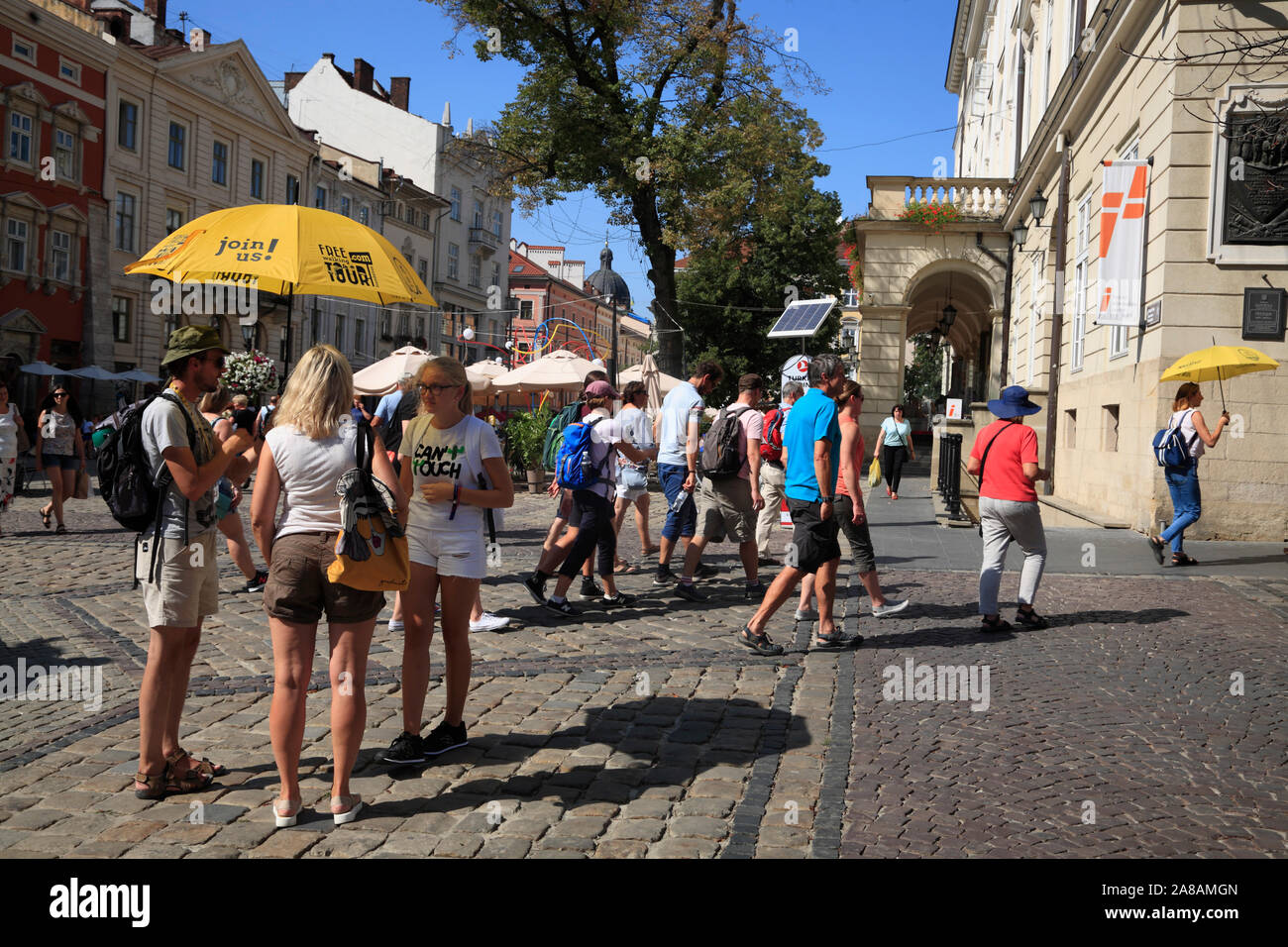 Kostenlose, geführte Stadtrundfahrt, Marktplatz, Lemberg, Ukraine Stockfoto