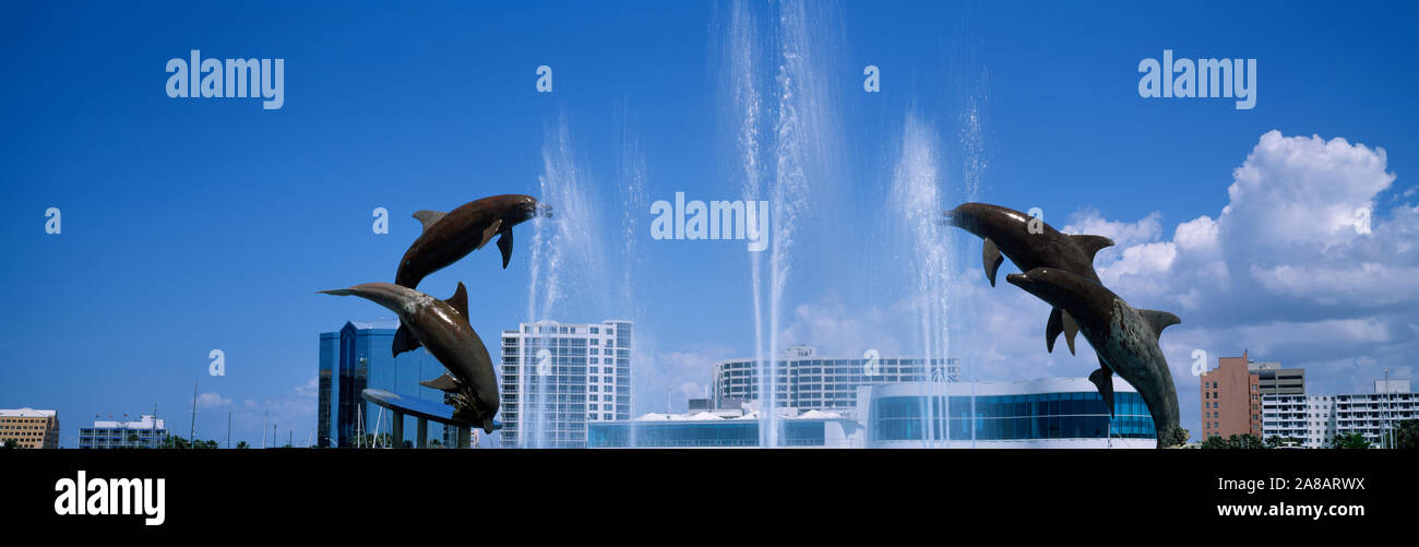 Ansicht der Bildhauerei der Delfine in Island Park, Sarasota, Florida, USA Stockfoto