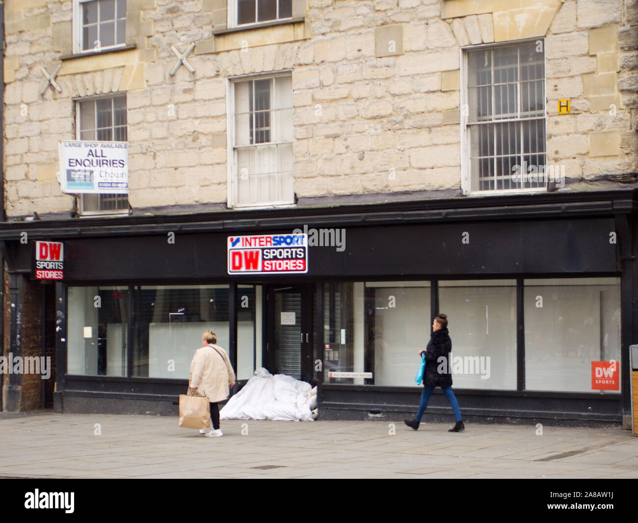 Leere Läden in Northampton Town Center, ein Zeichen der kämpfenden High Street Einzelhandel. Northampton, Großbritannien Stockfoto