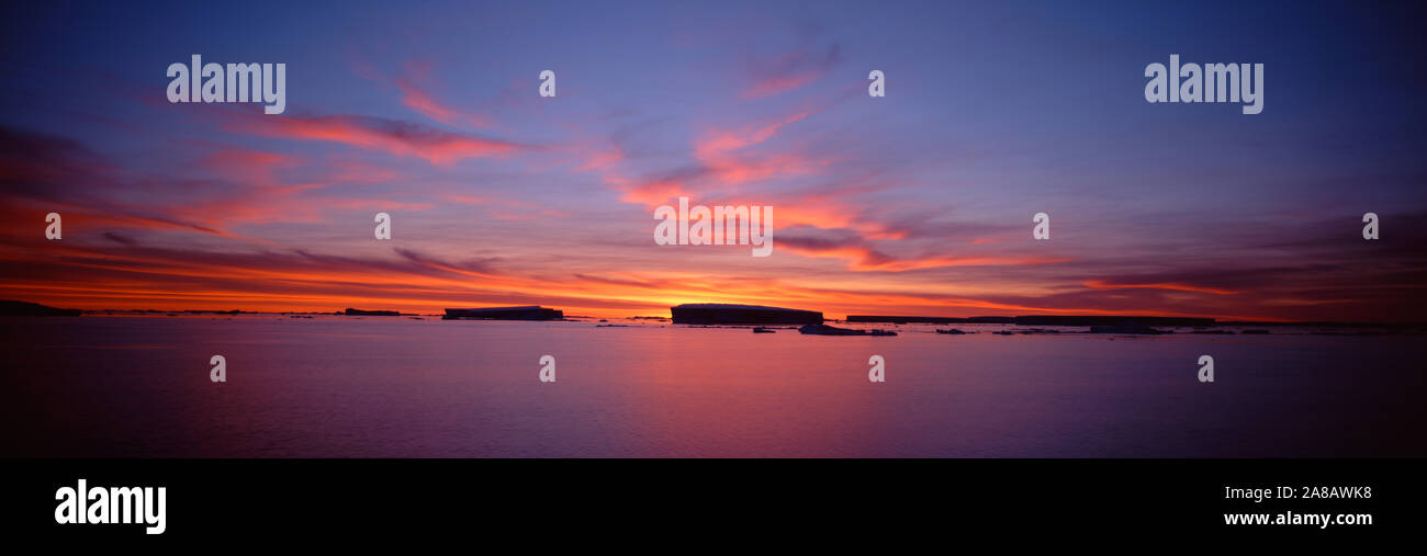 Sonnenuntergang über dem Meer, Weddellmeer, James Ross Island Stockfoto