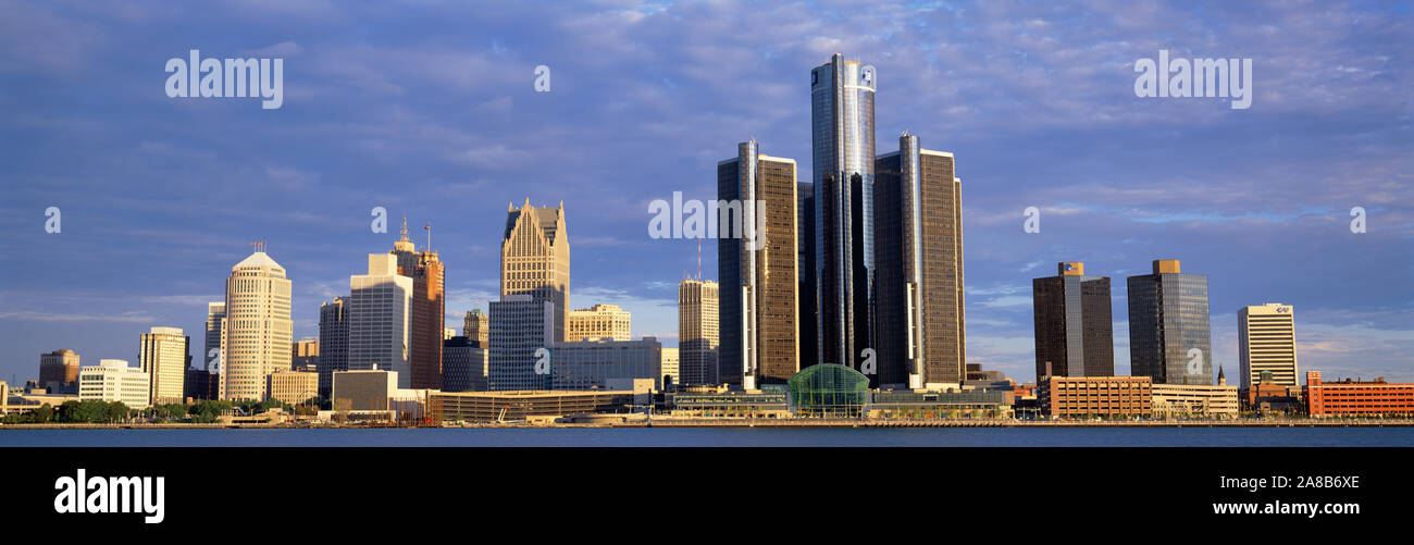 Die Wolkenkratzer an der Waterfront, Detroit, Michigan, USA Stockfoto