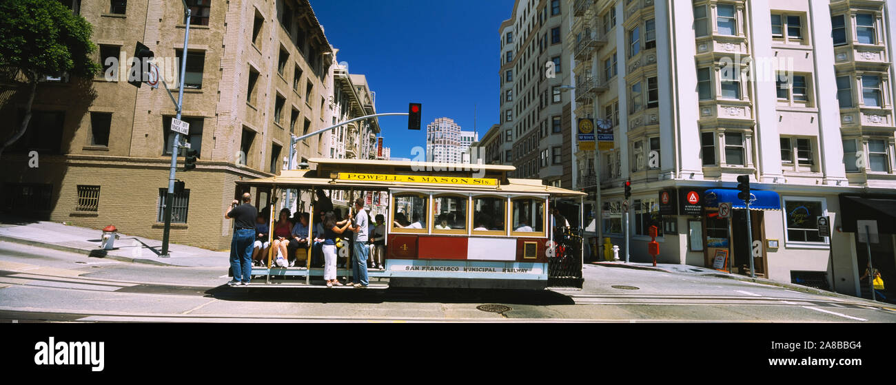 Seilbahn auf einer Straße, San Francisco, Kalifornien, USA Stockfoto