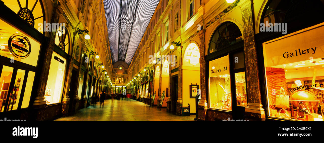 Geschäfte in einer Galerie, St. Hubert Galerie, Brüssel, Belgien Stockfoto