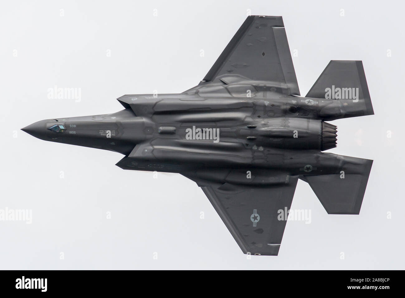 Die United States Air Force F-35 Lightning II führt eine Demo auf dem 2019 Cleveland Airshow. Stockfoto
