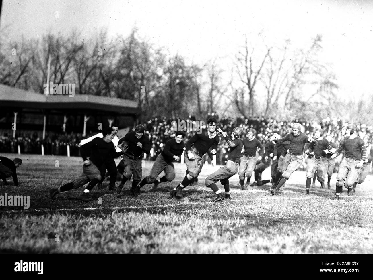 Harry Costello led Georgetown Hoyas College Football Team gegen Virginia Ca. 1912 Stockfoto