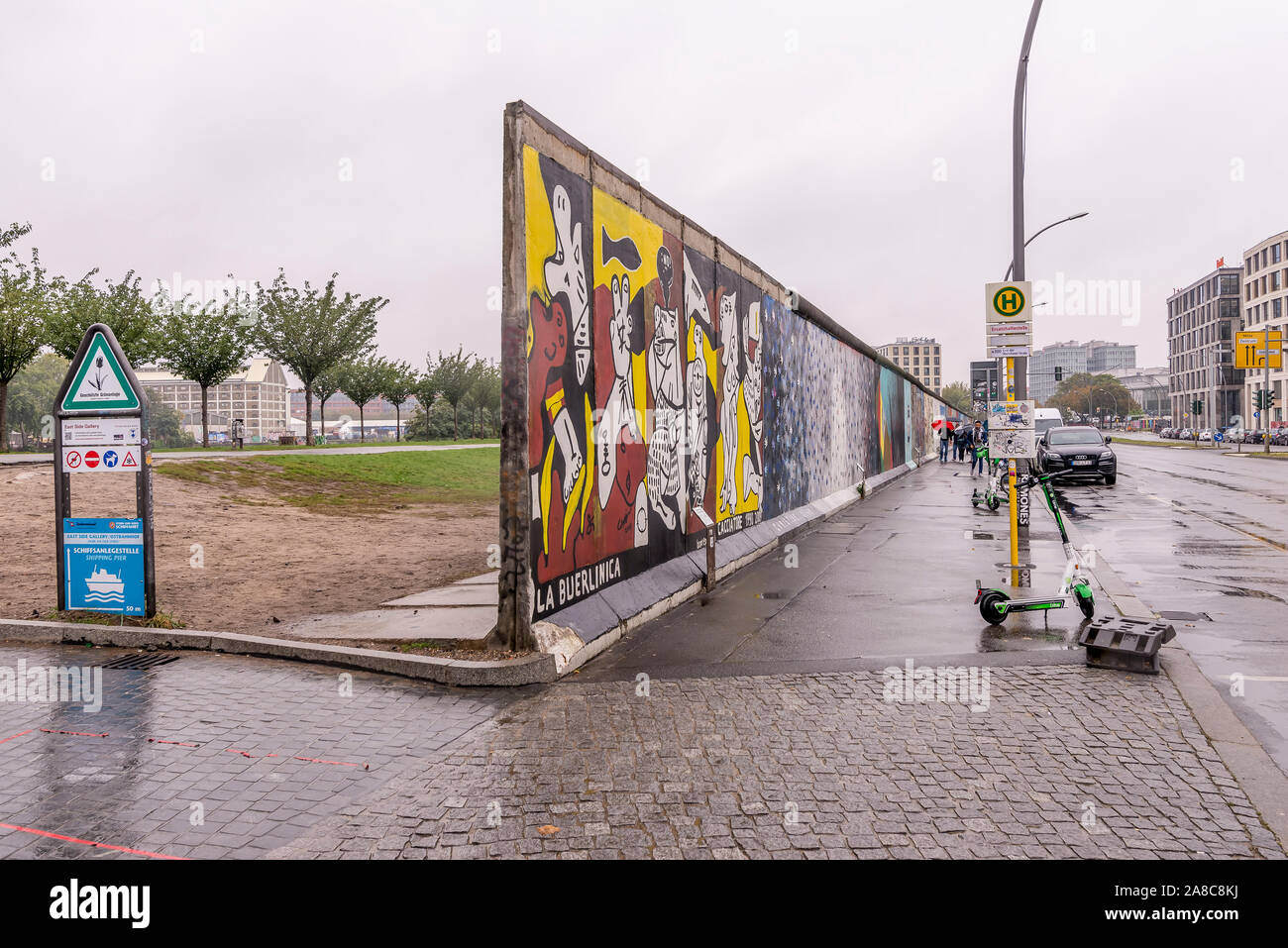 Reste der berühmten Berliner Mauer in die East Side Gallery, Deutschland Stockfoto