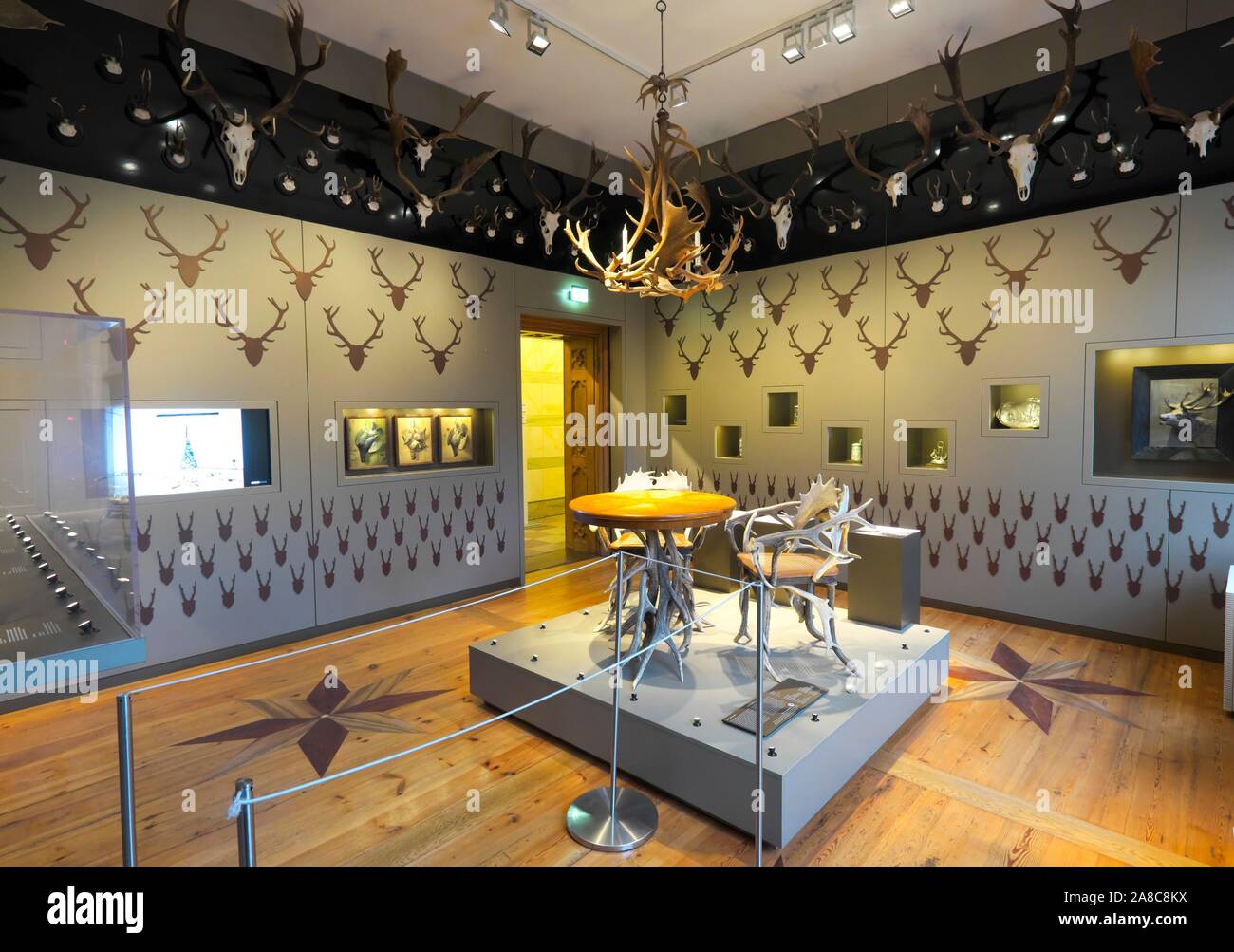 Schloss Museum, das Jagdschloss Granitz, Binz, Insel Rügen, Mecklenburg-Vorpommern, Deutschland Stockfoto