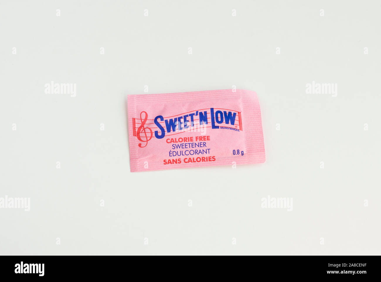 Paket der Sweet'N kalorienarmen Süßstoff frei. Stockfoto