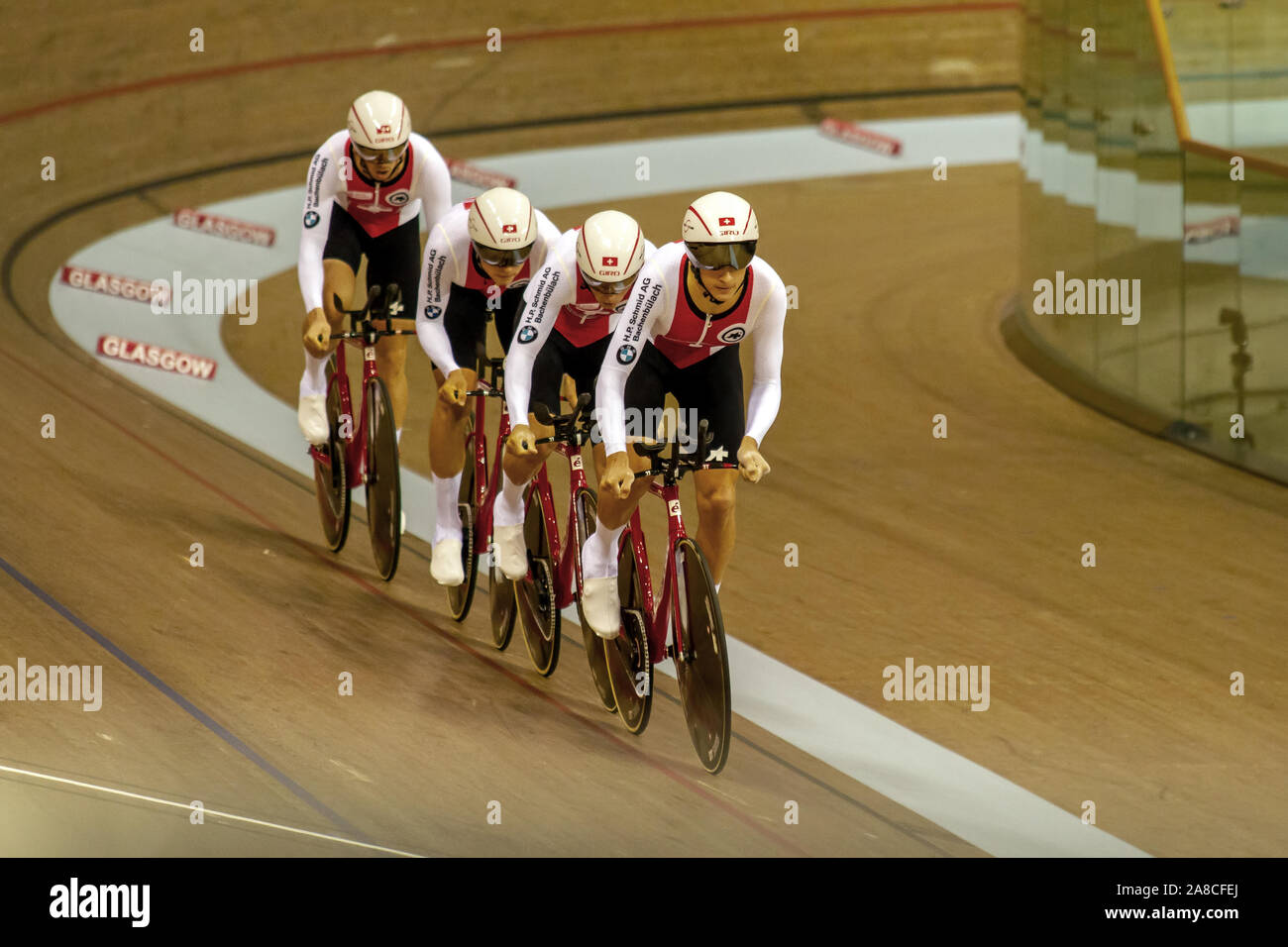 Glasgow, Schottland, Großbritannien. 7. Nov 2019. Schweiz (Thery Schir, Stefan Bissegger, Lukas Ruegg, und Cyrille Thiery), die in Aktion während der Männer Team pursuit Qualifier, am Vorabend der 2019-2020 Tissot UCI Track Cycling World Cup, im Sir Chris Hoy Velodrome. Credit: Iain McGuinness/Alamy leben Nachrichten Stockfoto