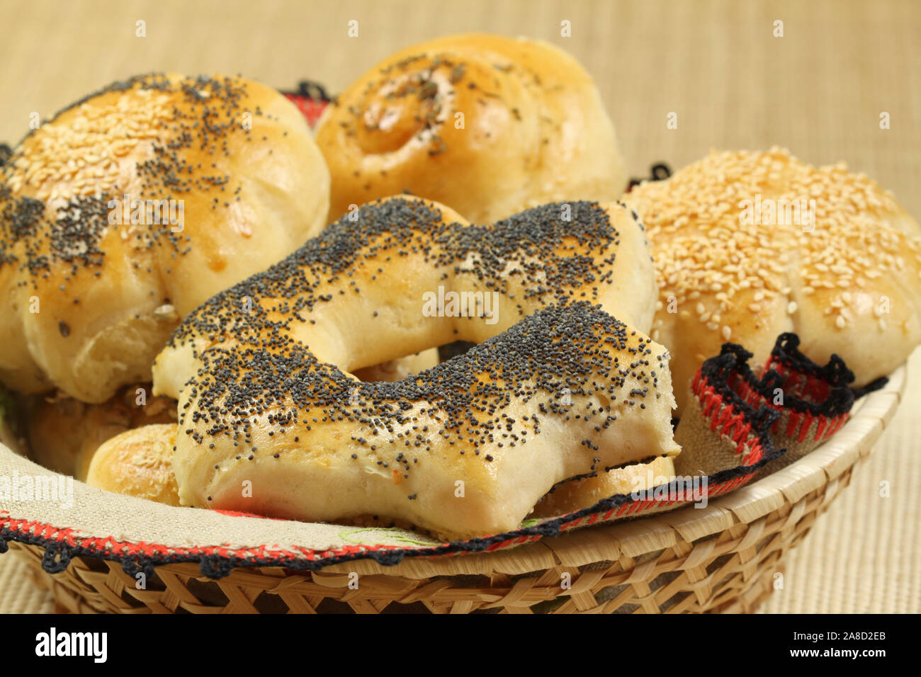 Brötchen mit Samen Stockfoto